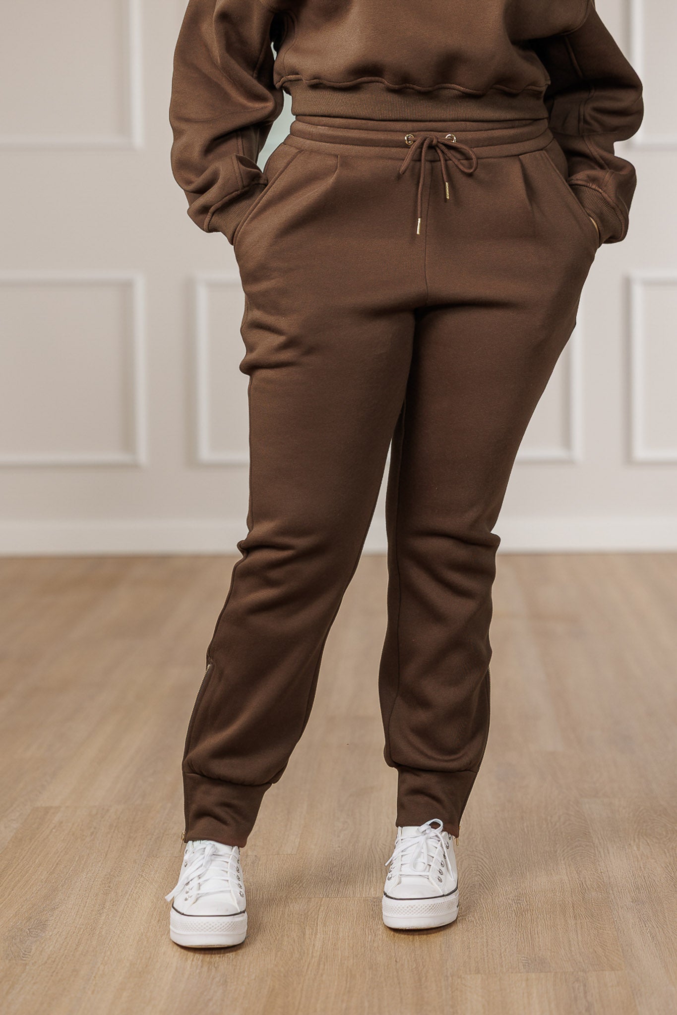 Soleil Fleece Slim Fit Jogger - Mocha