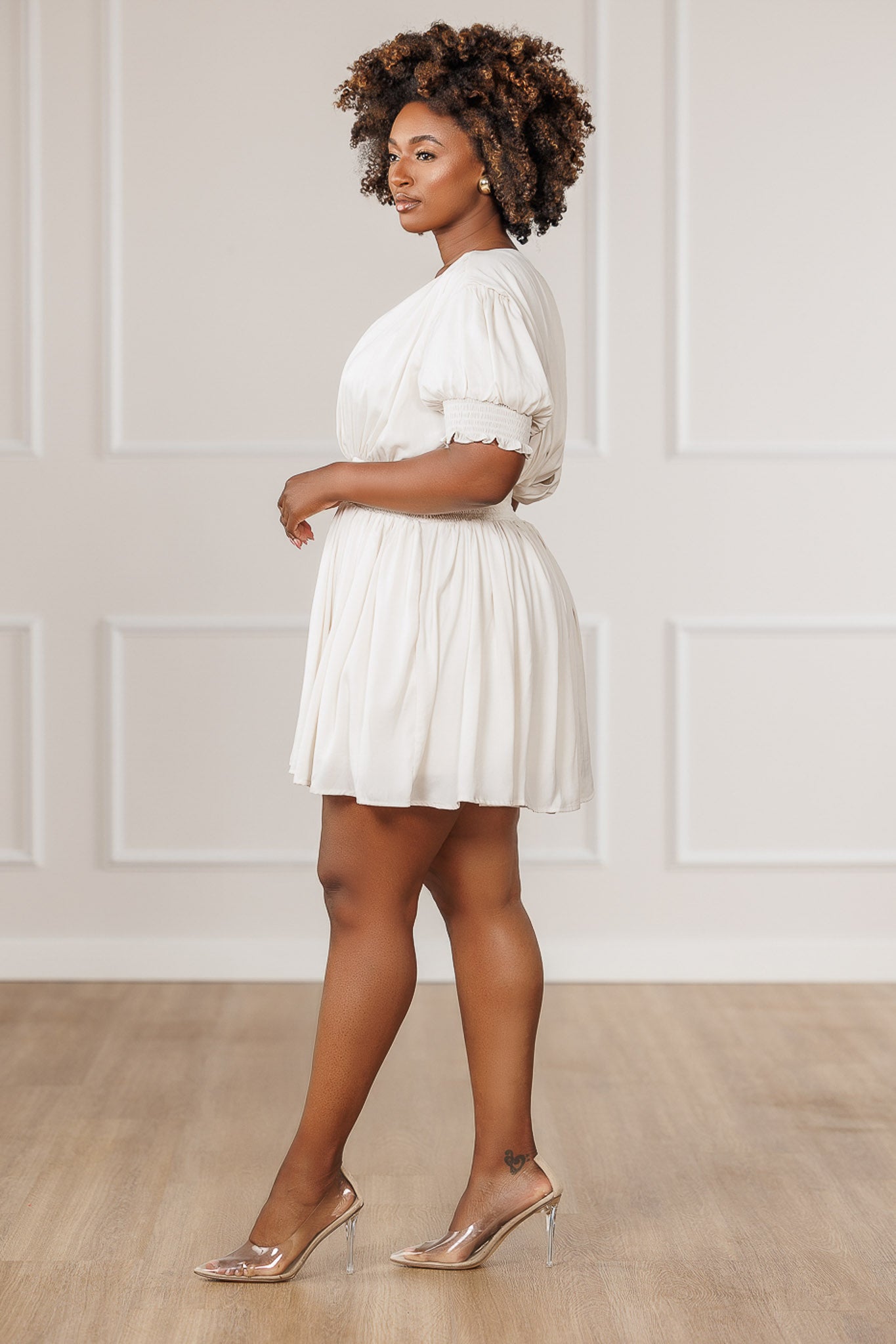 FINAL SALE - Aubrey Plunging Neck Romper - Off White
