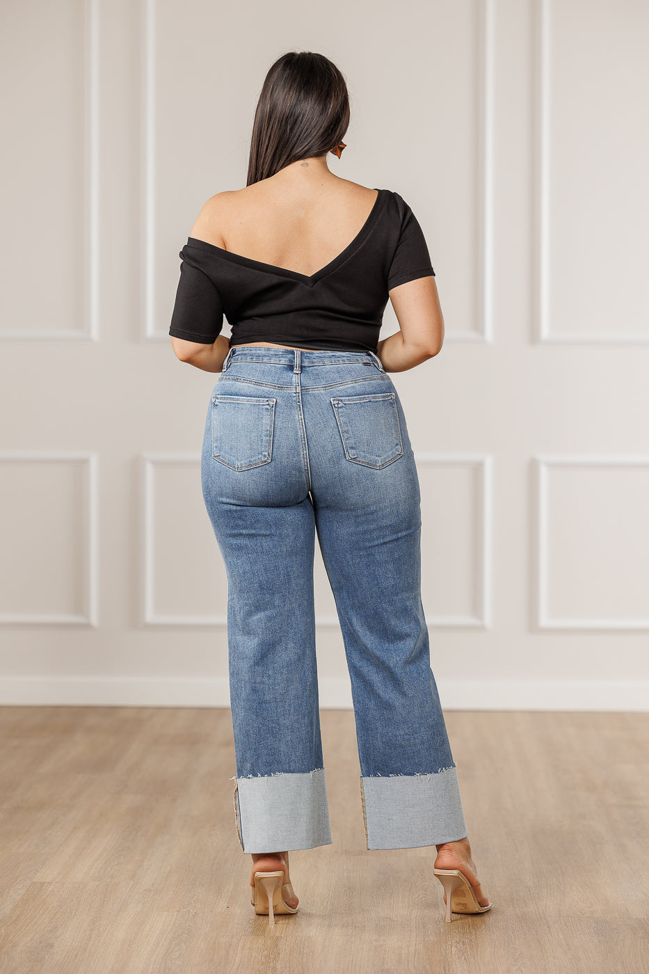 Vanna Knot Crop Top - Black