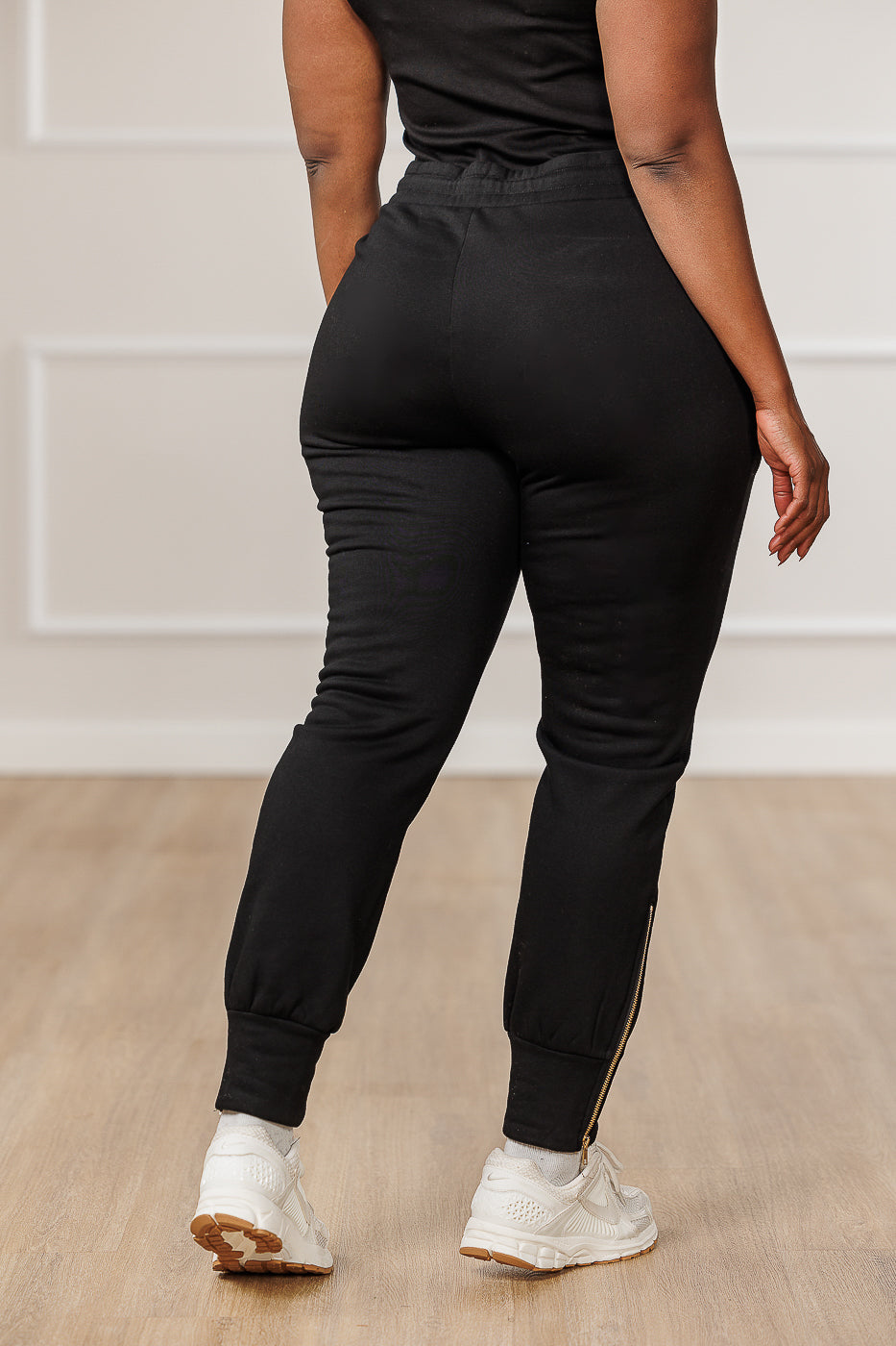 Soleil Fleece Slim Fit Jogger - Black