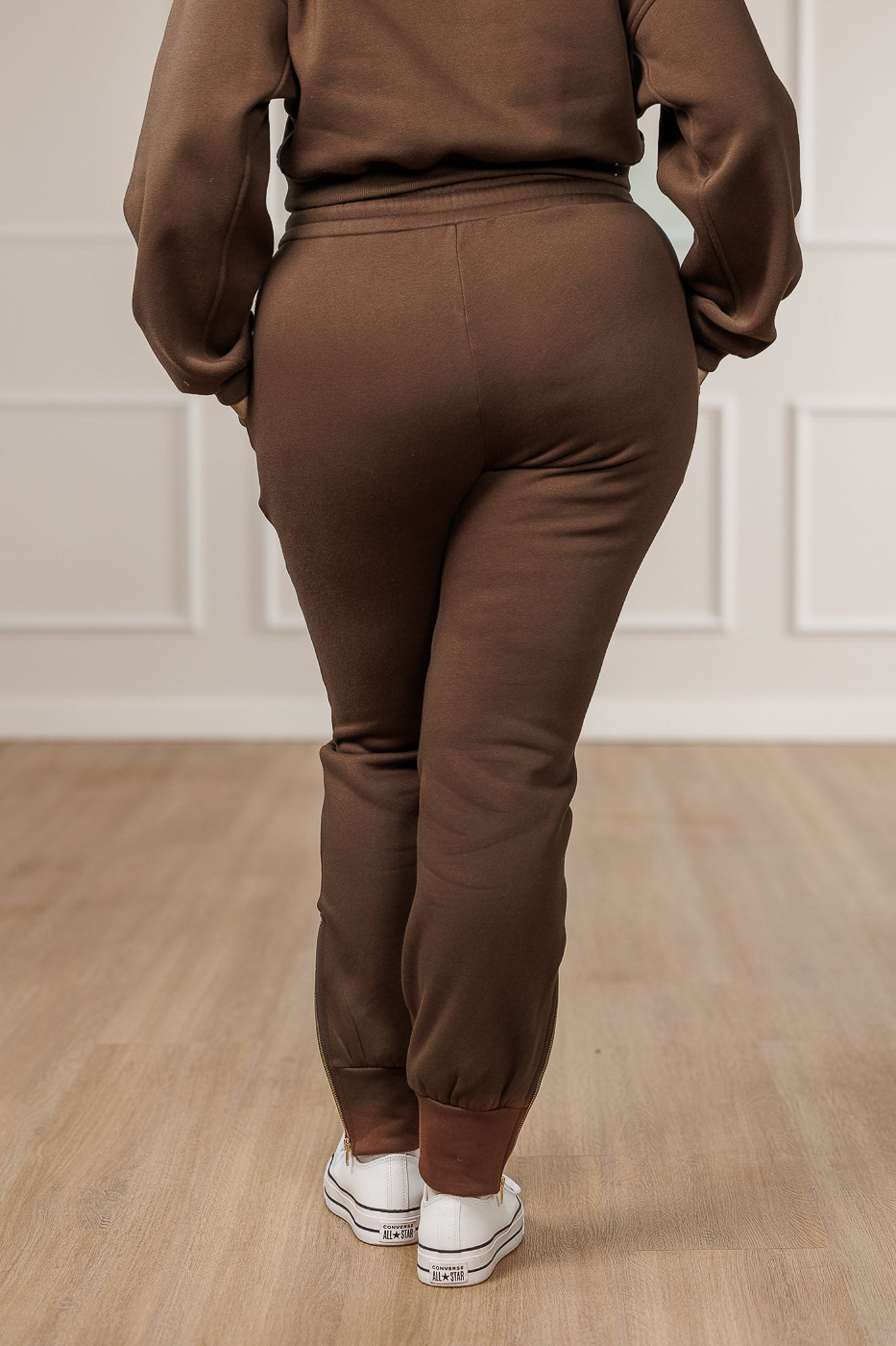 Soleil Fleece Slim Fit Jogger - Mocha