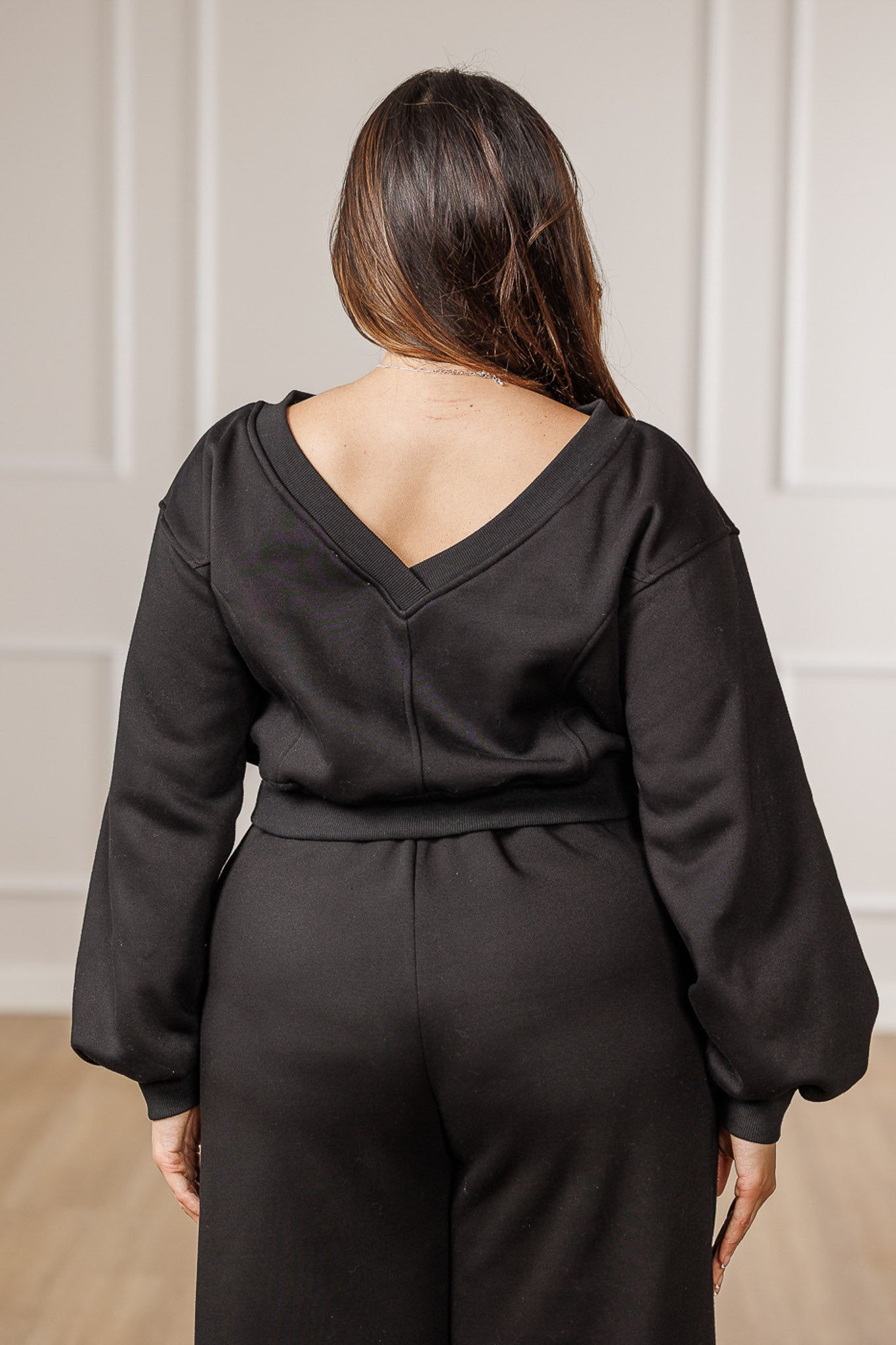 Izra Fleece Open Back Sweatshirt - Black