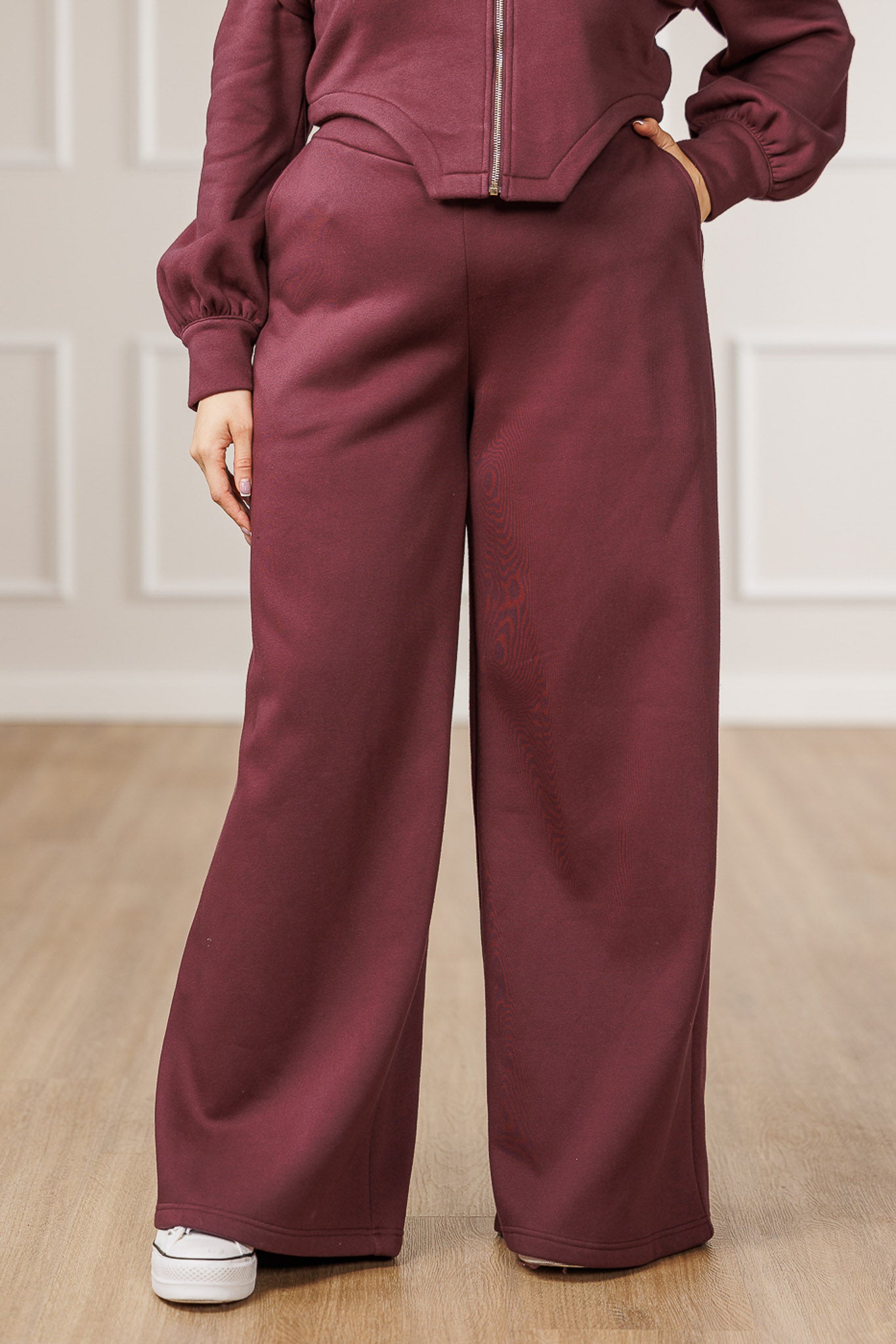 Nolan Fleece Tulip Waistband Pants - Maroon