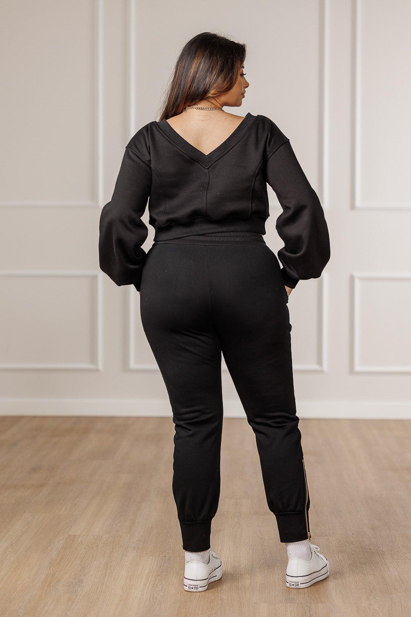 Izra Fleece Open Back Sweatshirt - Black