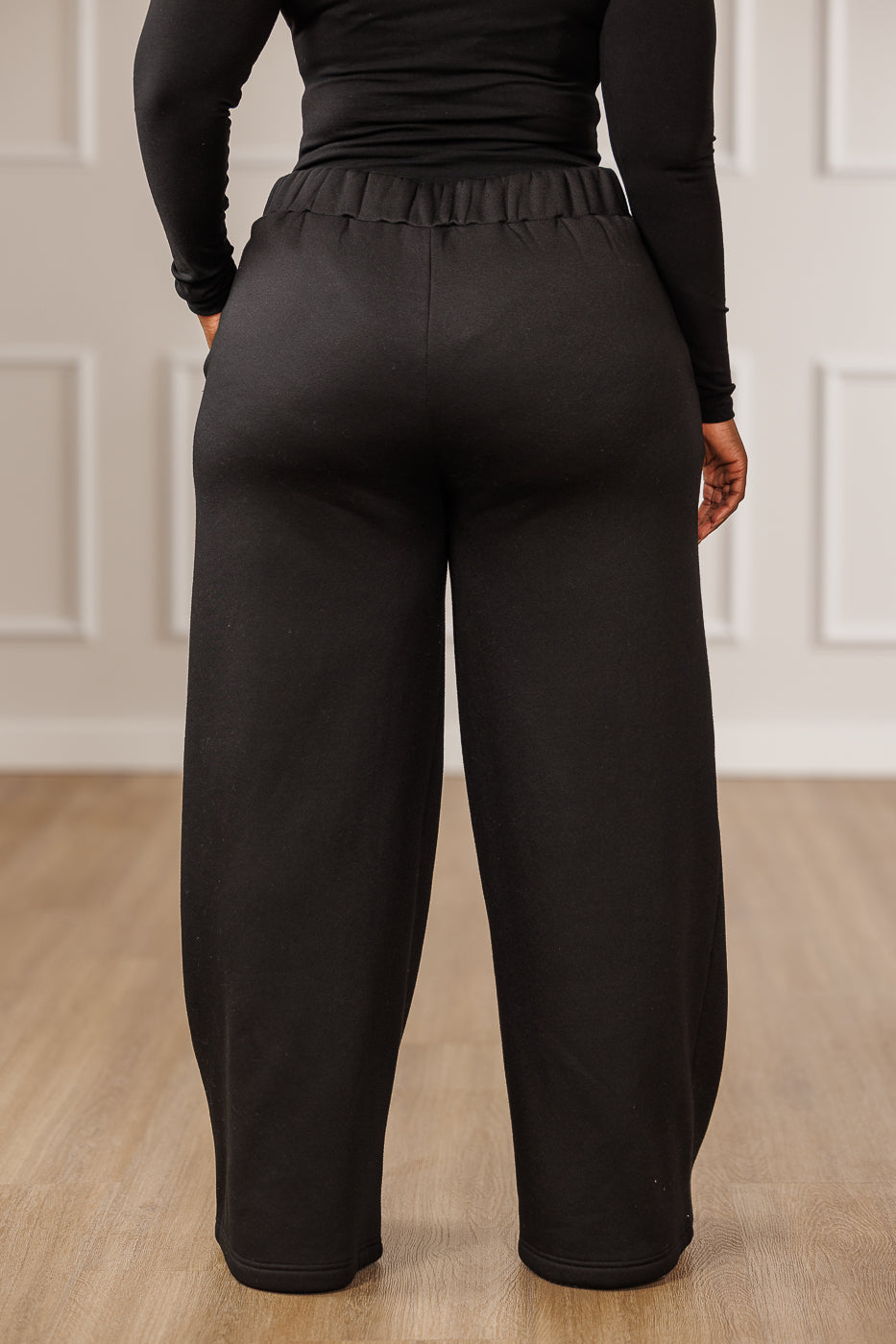 Nolan Fleece Tulip Waistband Pants - Black