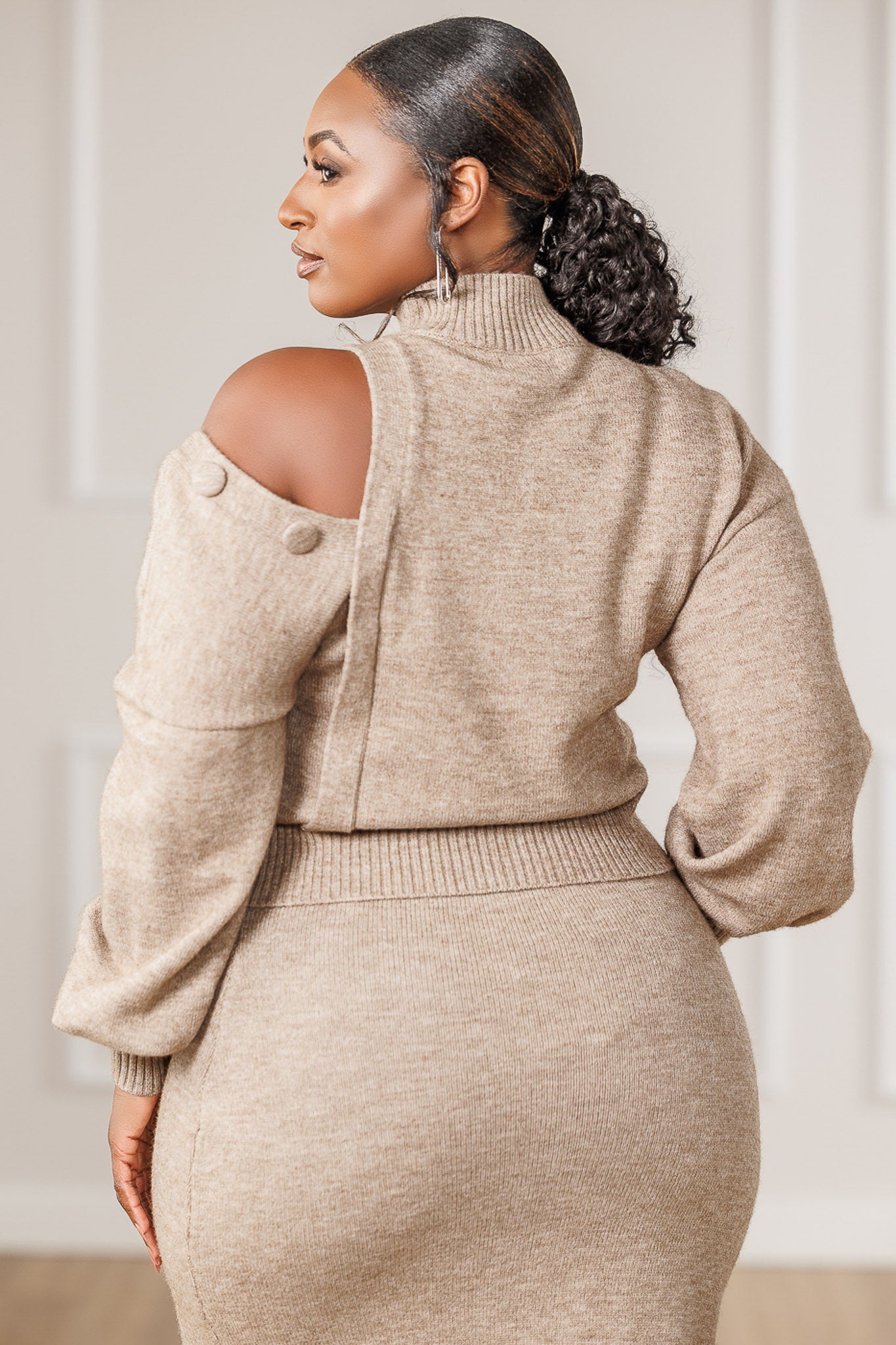 Saylor Off-Shoulder Sweater - Desert